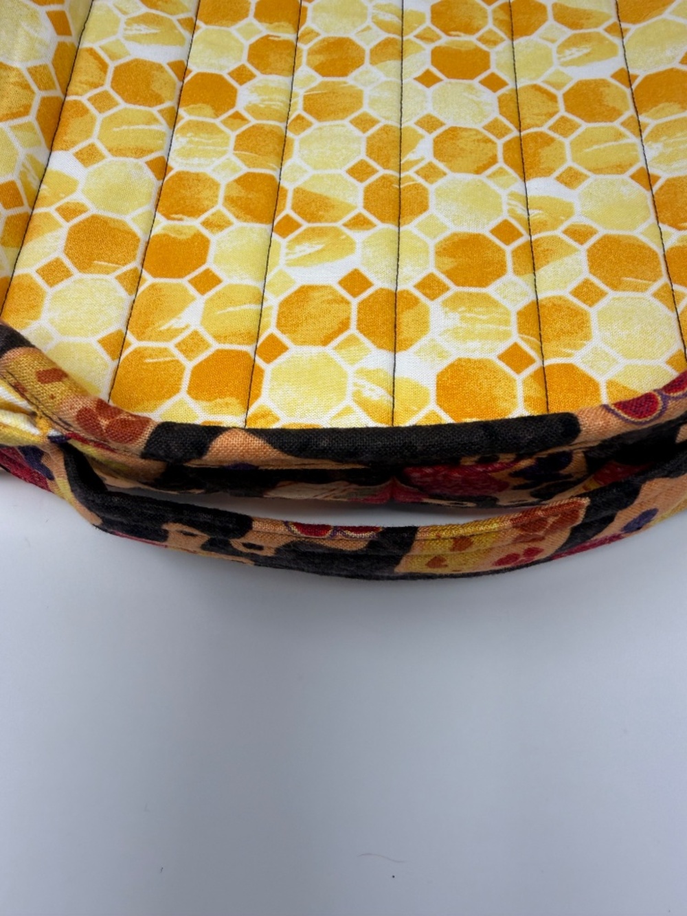 Hot  dish carrier/cozy for 9 x 13 dish - Picture 4 of 5